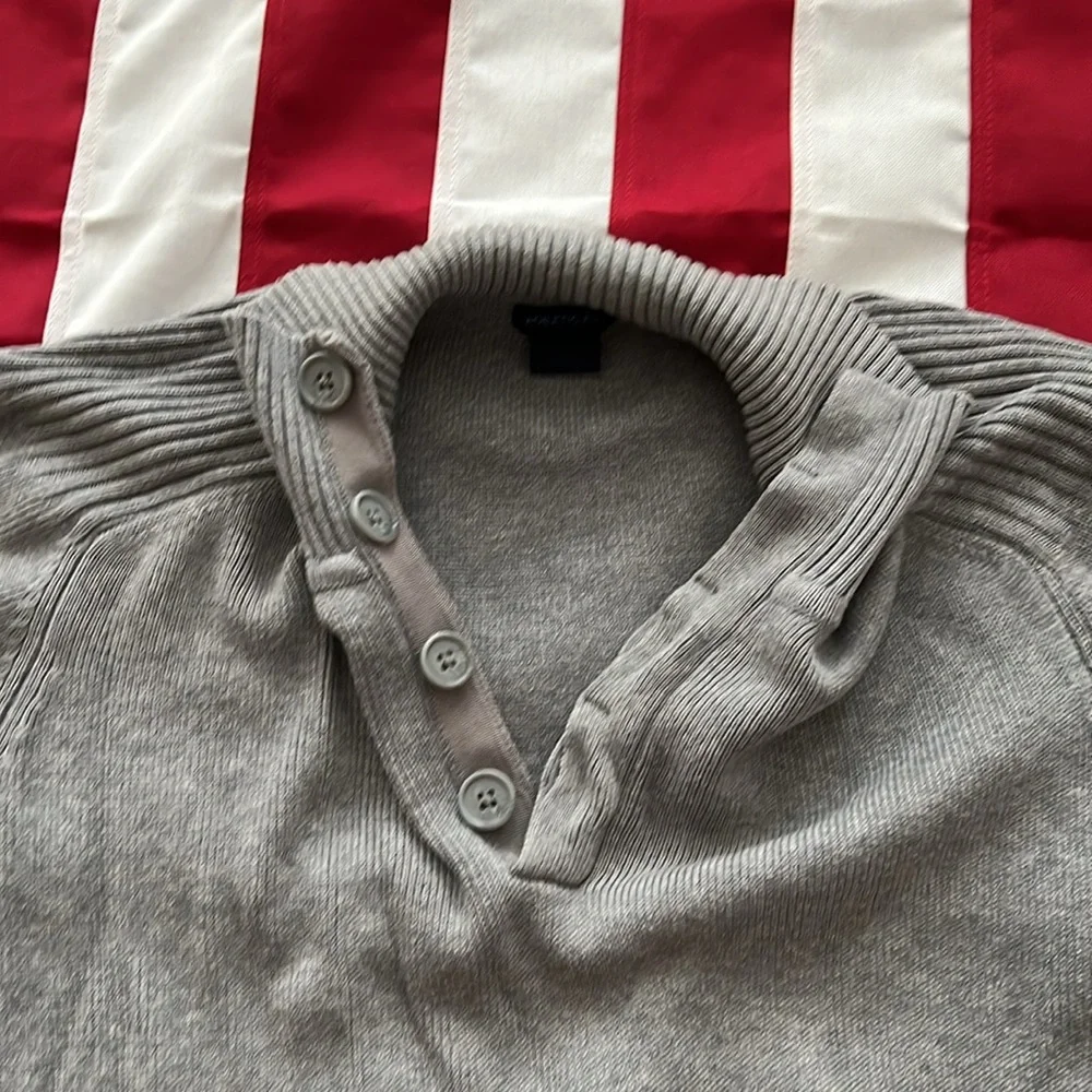 GAP sweater w high collar - Picture 5 of 14